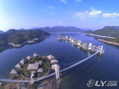 云和云曼酒店[豪华型] 地址:浙江丽水云和湖景区 查看地图收藏酒店